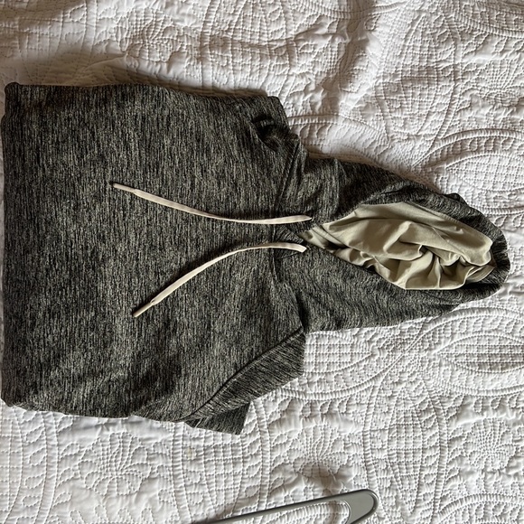 Lulu lemon Mens hoodie - Picture 3 of 3